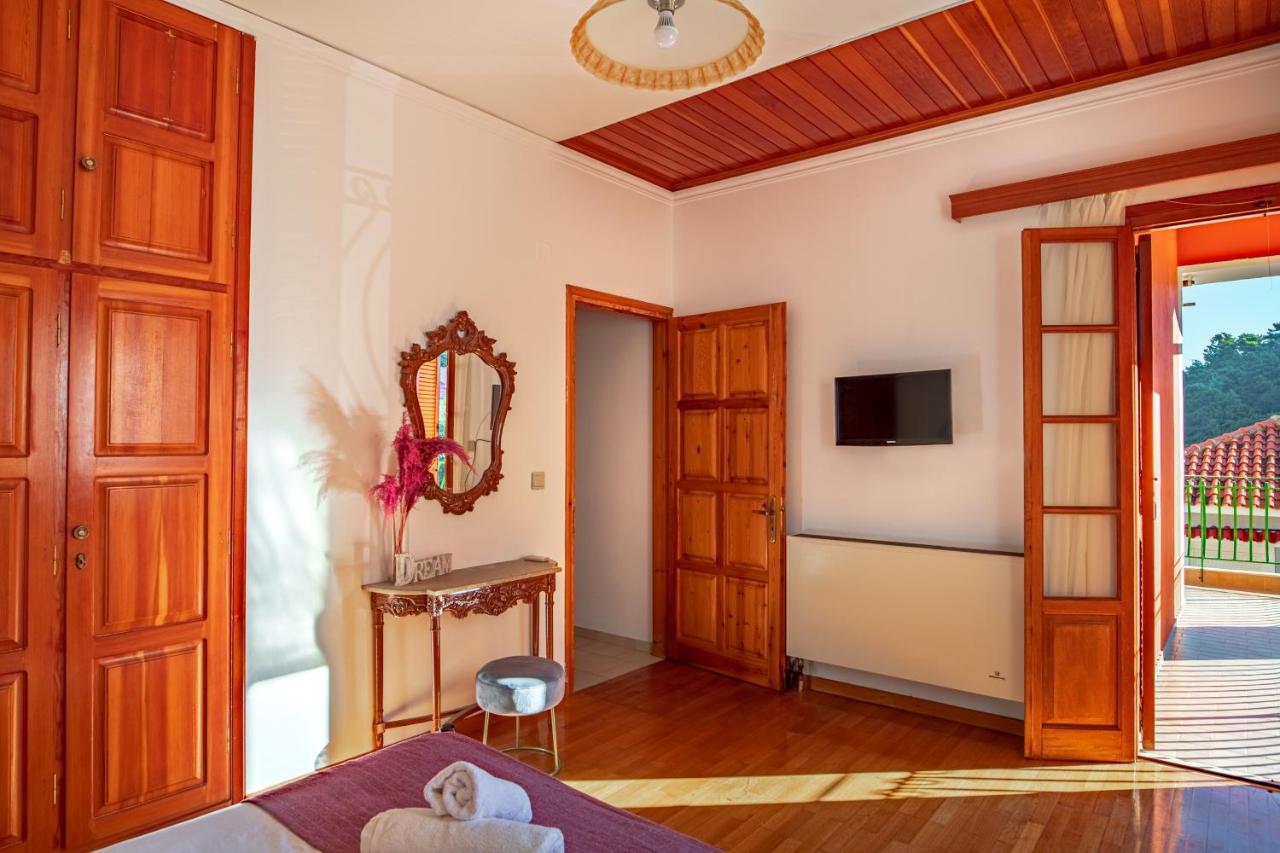 Golden Flower'S Apartment Poros  Zewnętrze zdjęcie